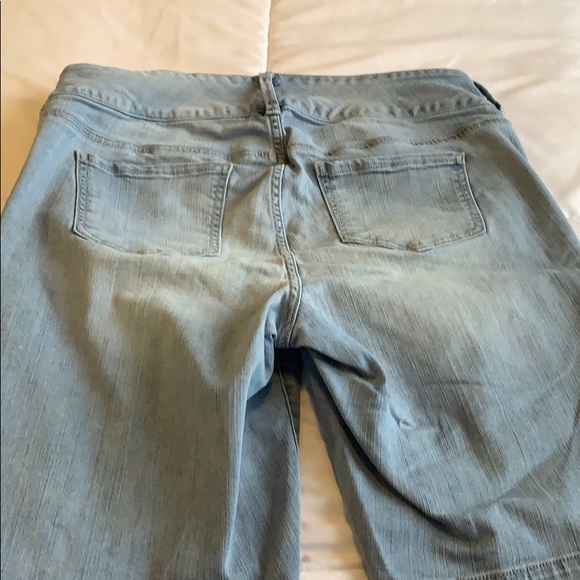 TORRID | 16 | Premium Stretch Denim Bermuda Shorts - Picture 7 of 9